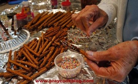 dip pretzels 2