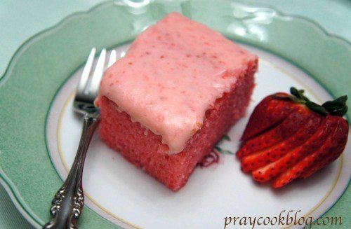 Fresh Strawberry Cake for Easter Dinner