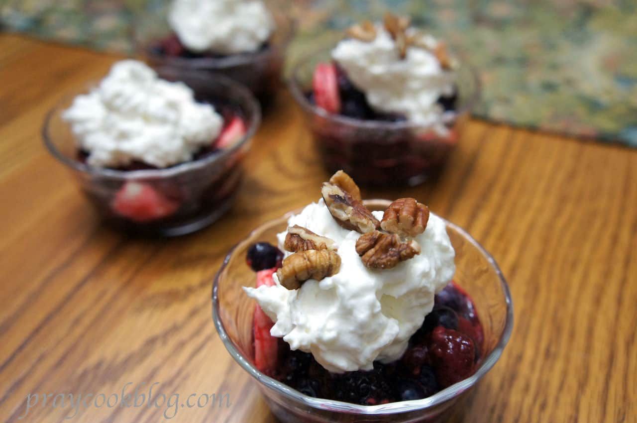 Mixed Fruit with Cream Cheese-Pecan Topping