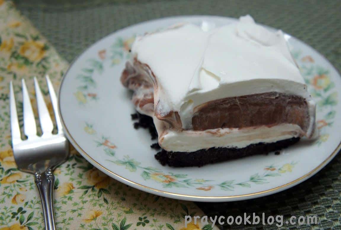 Black and White Oreo Dessert