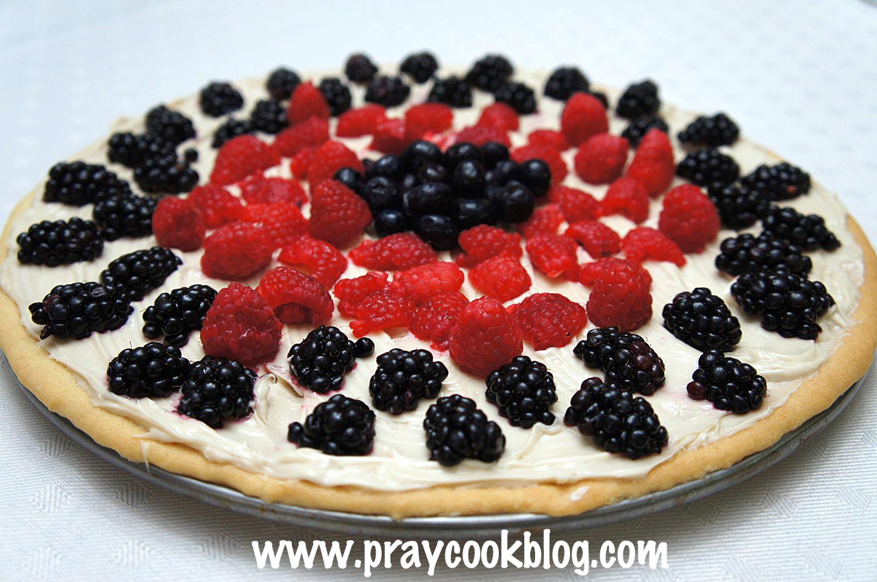 July 4th fruit pizza