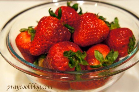 bowl of strawberries