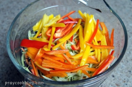 sliced peppers bowl