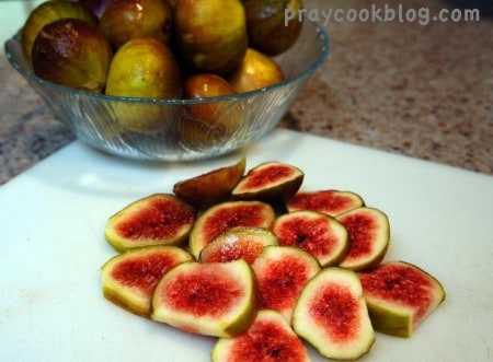 sliced figs