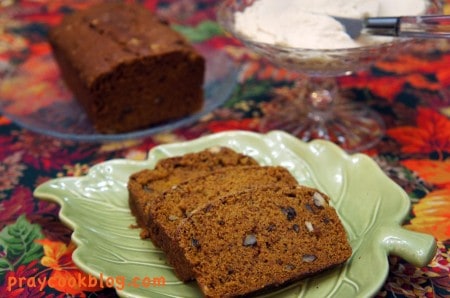 sliced pumpkin bread cr cheese