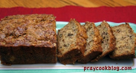 slice banana bread upclose