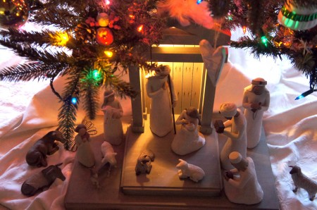 nativity tree lights