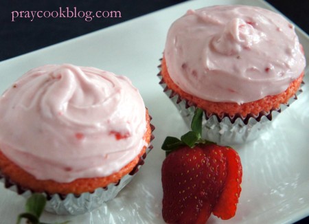 Fresh Strawberry Cupcakes 2