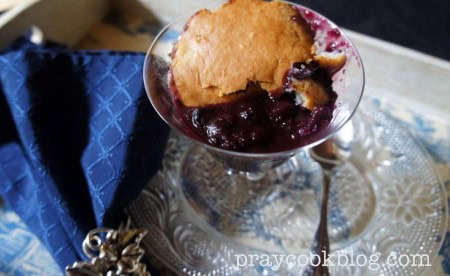 Blueberry cobbler single