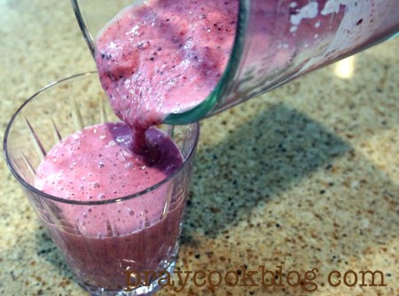pouring berry shake