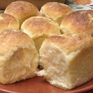 Cornmeal Yeast Rolls Recipe